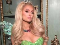 Paris Hilton przebrana w zielonego anioła